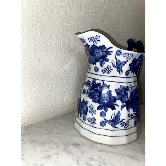 Blue Whit Floral Ceramic Pitcher Vase Beautiful Home Decor - Picture 6 of 8